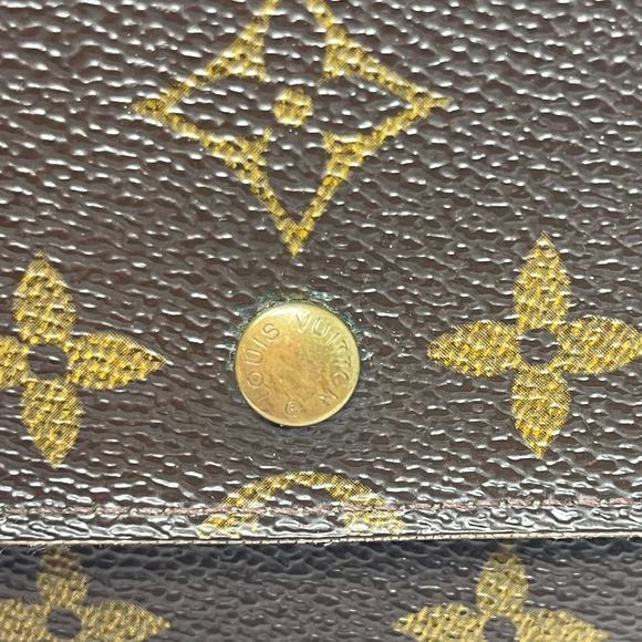 Vintage Louis Vuitton Monogram TriFold Sarah Wallet - Picture 9 of 13